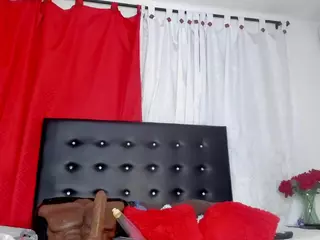 Leonora's Live Sex Cam Show