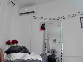 Leonora's Live Sex Cam Show