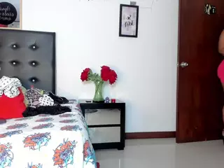 Leonora's Live Sex Cam Show