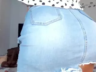 Leonora's Live Sex Cam Show