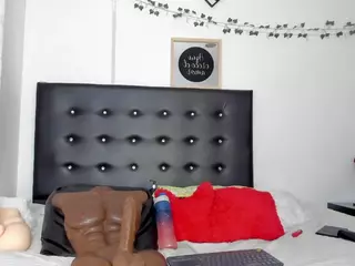 Leonora's Live Sex Cam Show