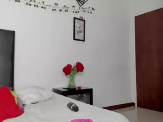 Leonora's Live Sex Cam Show