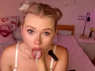LexiiLore's Live Sex Cam Show