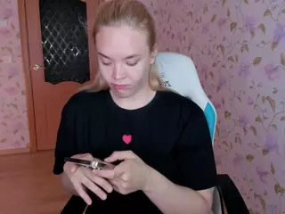 Evelina-Darliing's Live Sex Cam Show