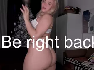 Evelina-Darliing's Live Sex Cam Show