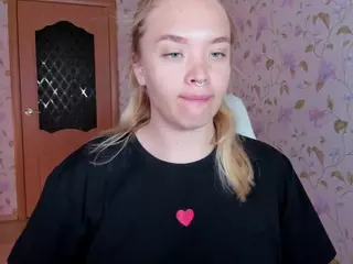 Evelina-Darliing's Live Sex Cam Show