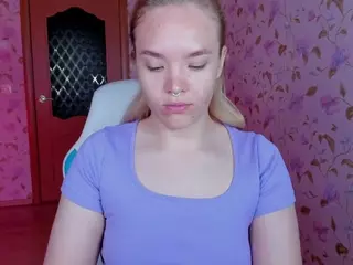 Evelina-Darliing's Live Sex Cam Show
