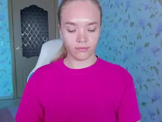 Evelina-Darliing's Live Sex Cam Show