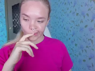 Evelina-Darliing's Live Sex Cam Show