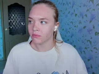 Evelina-Darliing's Live Sex Cam Show