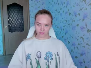 Evelina-Darliing's Live Sex Cam Show