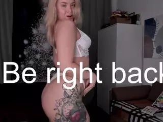 Evelina-Darliing's Live Sex Cam Show