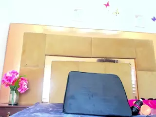 LunaLuvxxx's Live Sex Cam Show