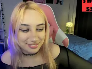 MoranaKit's Live Sex Cam Show