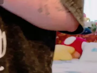 Pretty Audrey's Live Sex Cam Show