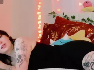 Pretty Audrey's Live Sex Cam Show