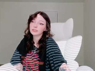 Live cam show with Pretty Audrey