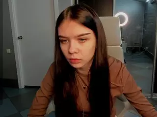 LaylaShineee's Live Sex Cam Show