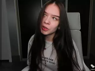 LaylaShineee's Live Sex Cam Show