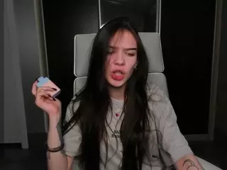 LaylaShineee's Live Sex Cam Show