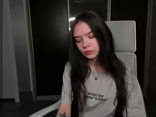 LaylaShineee's Live Sex Cam Show
