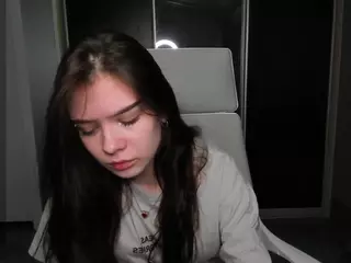 LaylaShineee's Live Sex Cam Show