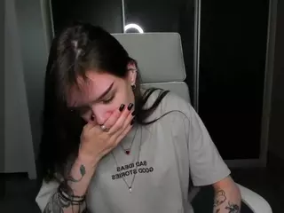 LaylaShineee's Live Sex Cam Show