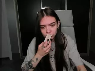 LaylaShineee's Live Sex Cam Show