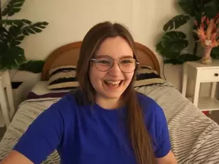 MagicPeachs's Live Sex Cam Show