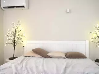 MagicPeachs's Live Sex Cam Show