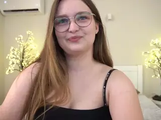 MagicPeachs's Live Sex Cam Show