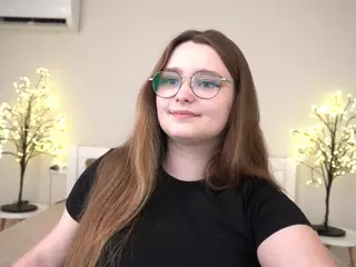 MagicPeachs's Live Sex Cam Show