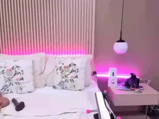 ValerieFerrer's Live Sex Cam Show