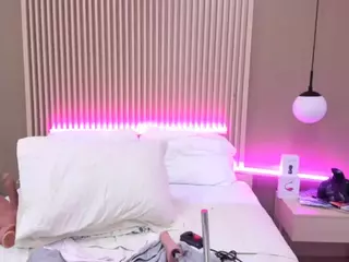 ValerieFerrer's Live Sex Cam Show
