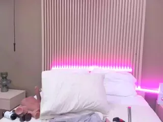 ValerieFerrer's Live Sex Cam Show