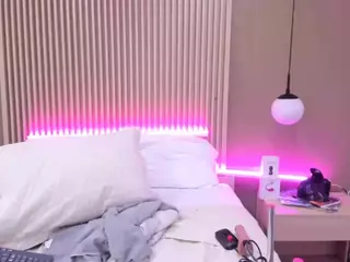 ValerieFerrer's Live Sex Cam Show