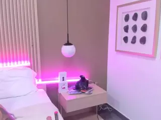 ValerieFerrer's Live Sex Cam Show