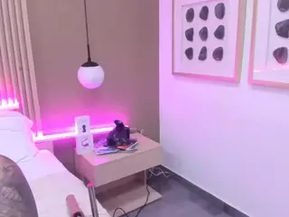 ValerieFerrer's Live Sex Cam Show