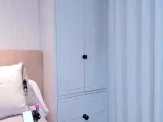 ValerieFerrer's Live Sex Cam Show