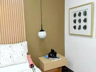 ValerieFerrer's Live Sex Cam Show