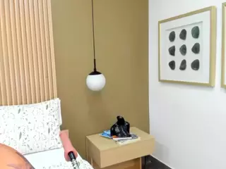 ValerieFerrer's Live Sex Cam Show