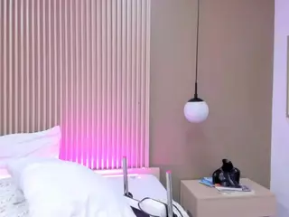 ValerieFerrer's Live Sex Cam Show