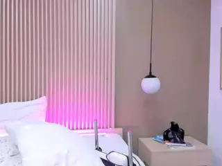 ValerieFerrer's Live Sex Cam Show