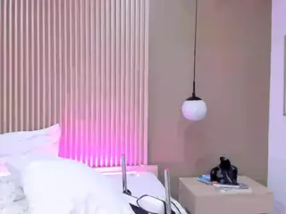ValerieFerrer's Live Sex Cam Show