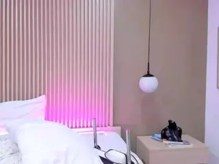 ValerieFerrer's Live Sex Cam Show
