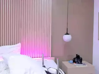 ValerieFerrer's Live Sex Cam Show
