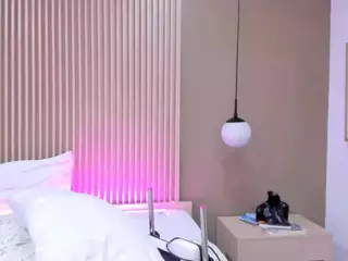 ValerieFerrer's Live Sex Cam Show