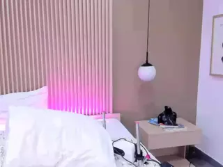 ValerieFerrer's Live Sex Cam Show