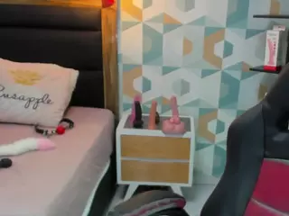 CATIAJONES's Live Sex Cam Show