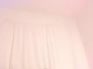esmeralda-bigbotty's Live Sex Cam Show